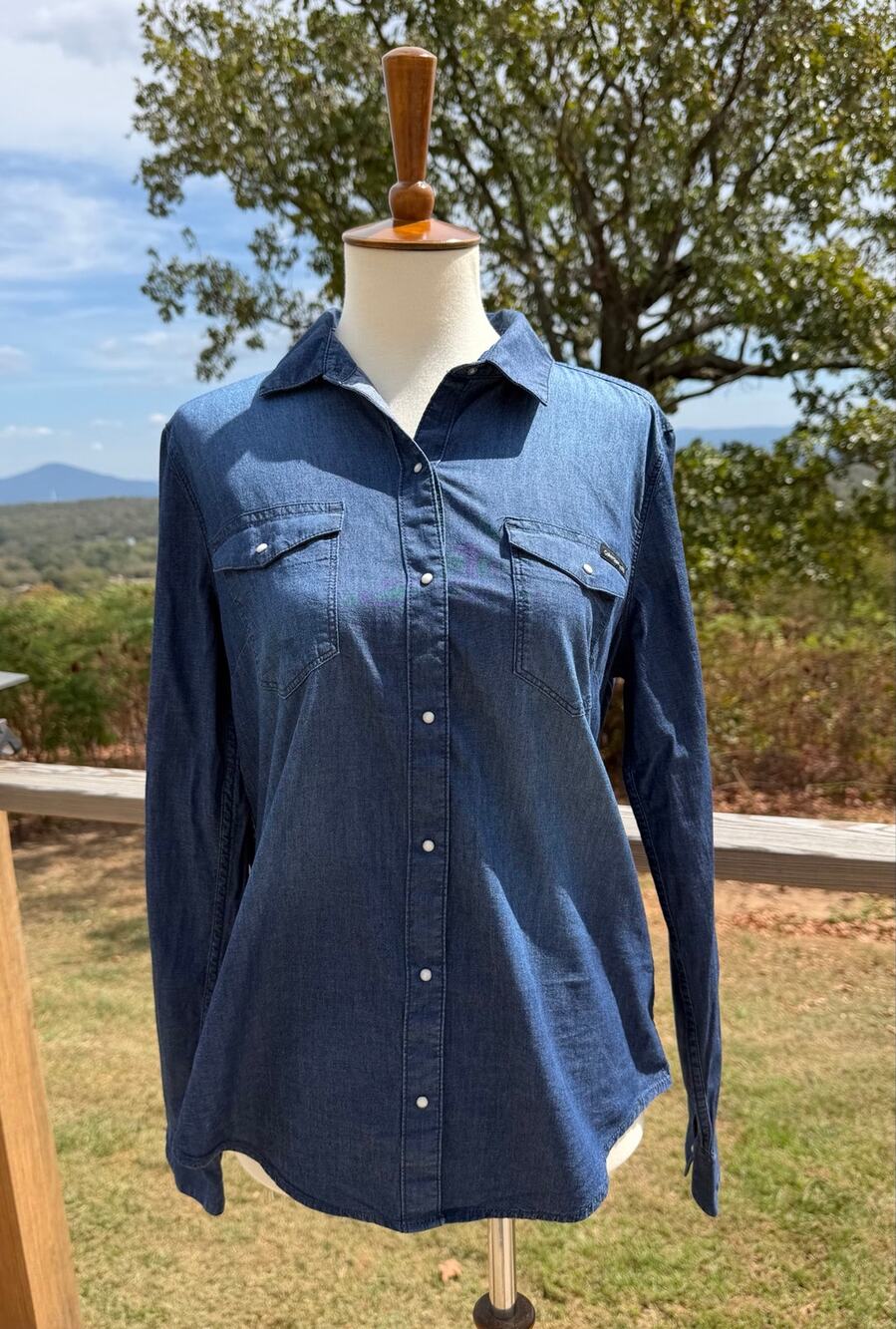 Calvin Klein Jeans Western Chambray Pearl Snap Button Up Women’s Size Small